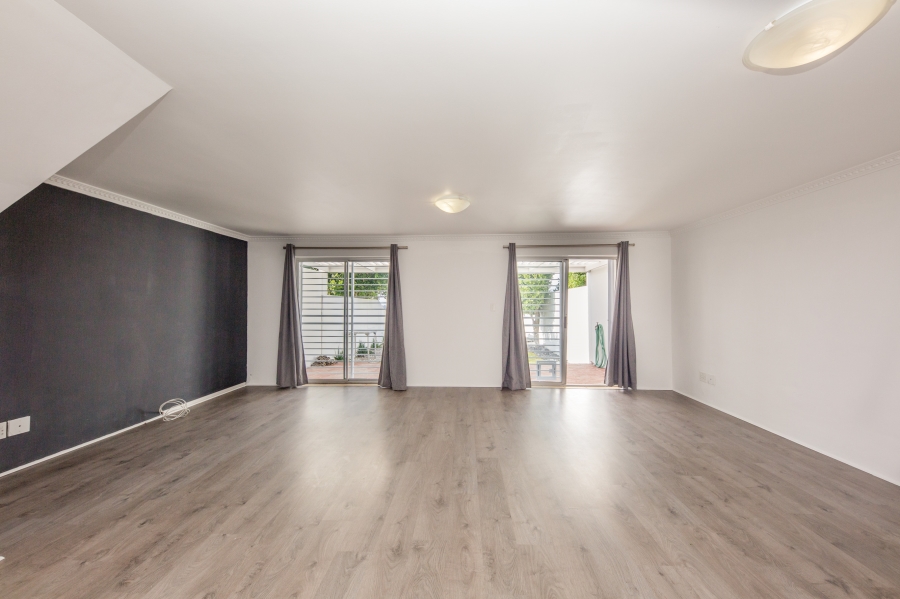 To Let 3 Bedroom Property for Rent in Higgovale Western Cape
